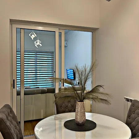 Apartment Deluxe